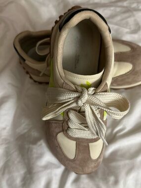 Somiliss EasyStride Neutral Suede & Neon Stripe Sneakers